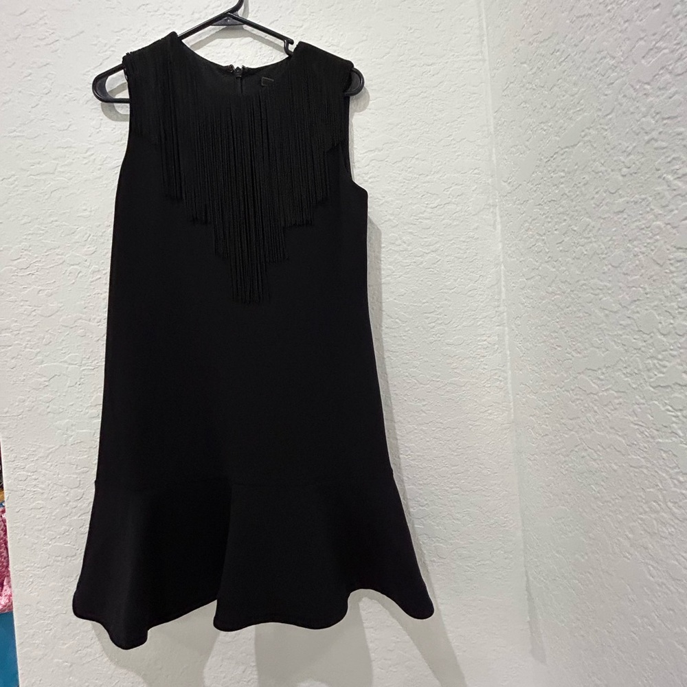 📚DROP⬇️ BCBGMAXAZRIA • Alyn Black
Fringe Trim Flounce Hem
Cocktail Dress • S - Picture 8 of 9